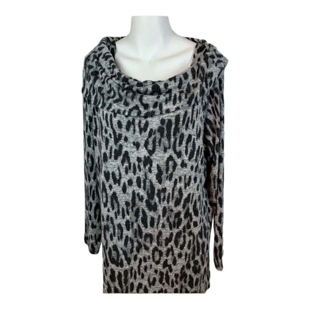 Chico’s Zenergy Leopard Print Sweater, Size 2